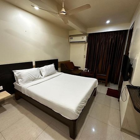 The Saffron Suites Sasupāda Exteriér fotografie