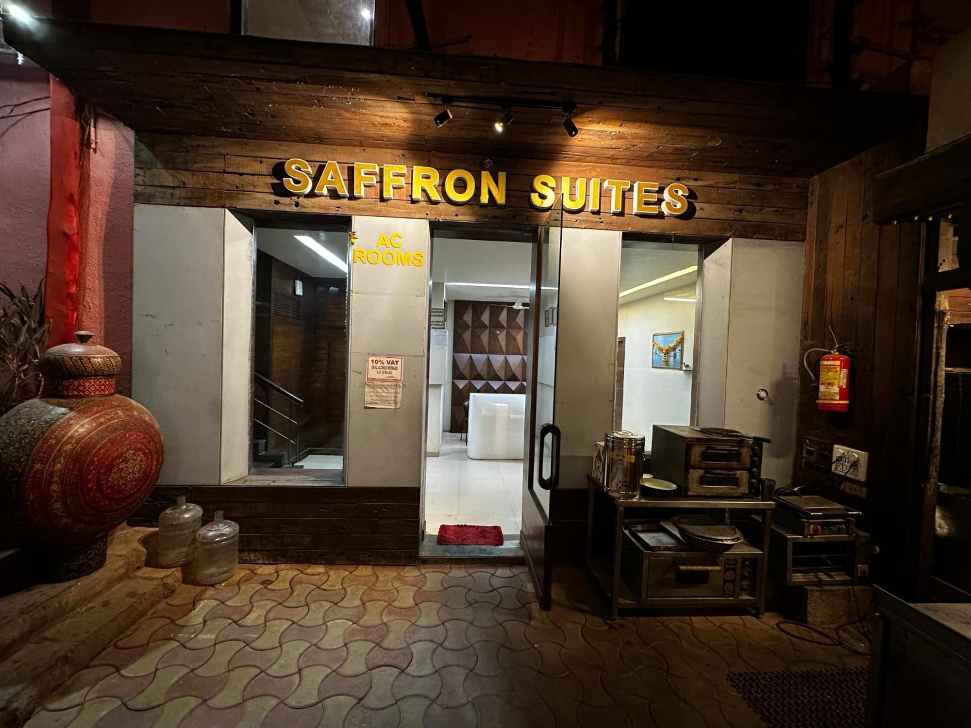 The Saffron Suites Sasupāda Exteriér fotografie
